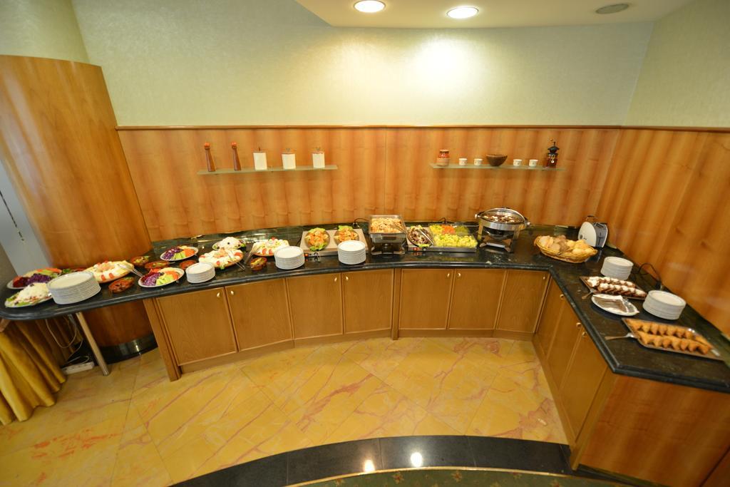 סקופיה Hotel Karpos מראה חיצוני תמונה