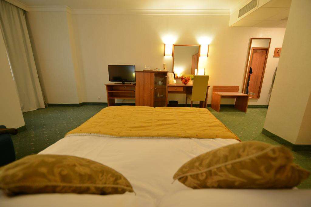 סקופיה Hotel Karpos חדר תמונה