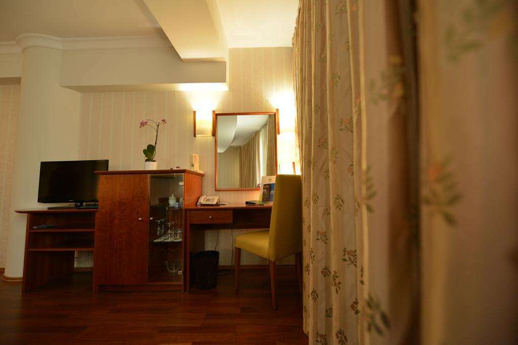 סקופיה Hotel Karpos חדר תמונה